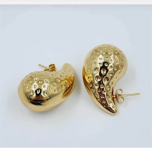 Drop Earrings 3cm. in Gold Color